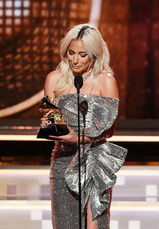 格莱美上演宫心计:A妹有苦难言;Drake现场大闹、画面被掐