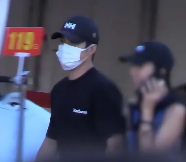 韩东君现身与神秘女友看房,疑似恋情正式确立!