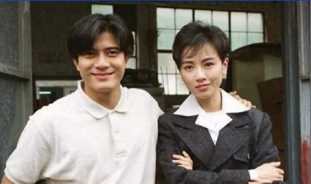 51岁袁洁莹近况：错过郭富城，正红时拍三级被骂，今苍老不敢认