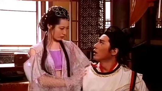 《金瓶梅》中放荡狠毒的潘金莲，其实是个缺钱又缺爱的女人