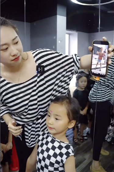 全网最火“拉丁舞老师”：授课风格太激情，上课堪比“洗脑”现场