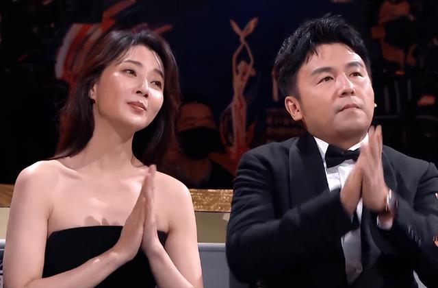 《人世间》不得了，一下拿四大奖，雷佳音、殷桃表示感谢大家庭