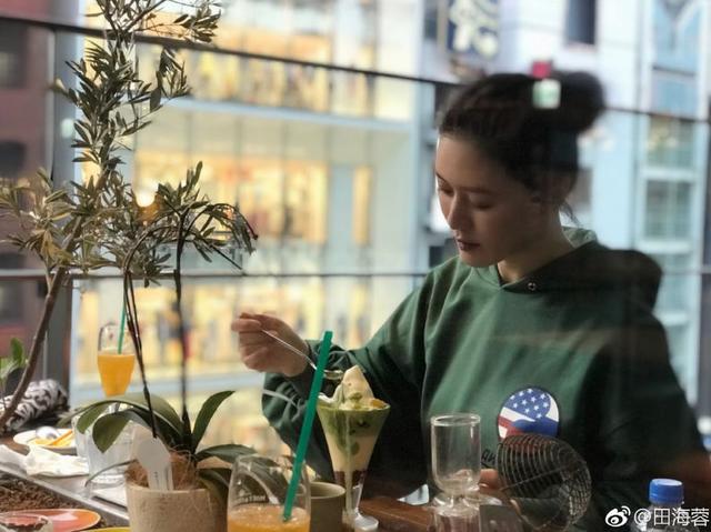 眼中有戏，柔而不腻，田海蓉总是能将女人的风情演绎得恰到好处