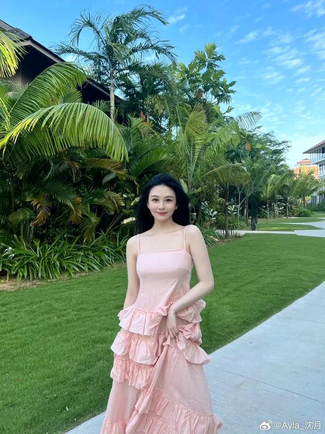 邱淑贞长女-沈月