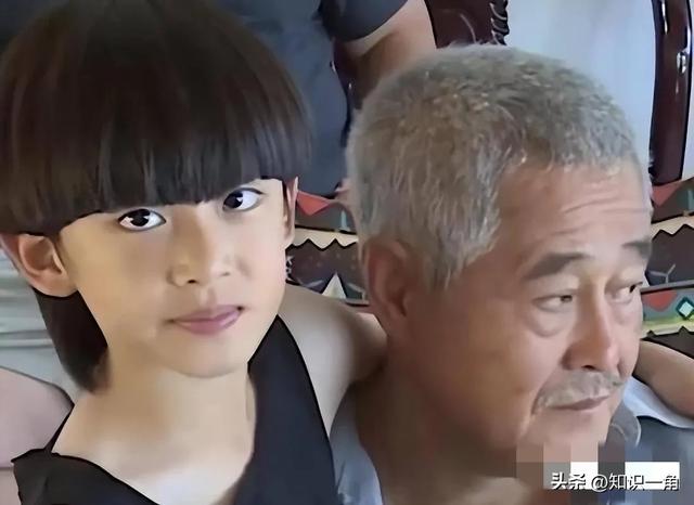 赵本山老师前妻的大女儿赵玉芳领着小外甥来看望赵本山