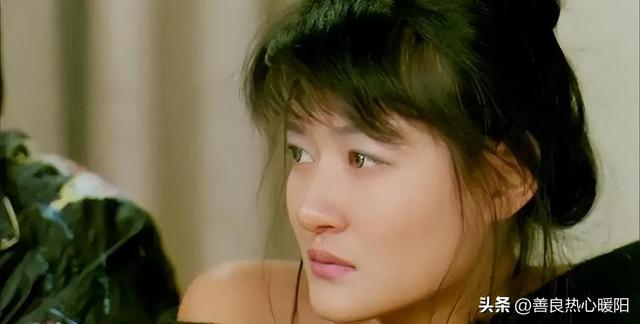 一年十部三级片，亲妈为钱逼她下海，与黄任中还有这样一段关系