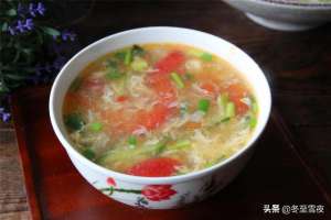 甩袖汤(分享一道东北甩袖汤的做法，颜色诱人味道鲜美，教你正宗家常做法)