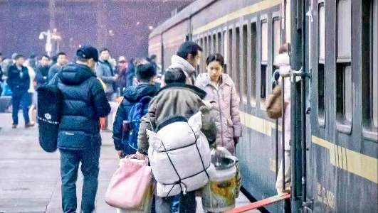 丛飞：资助183个“白眼狼”，妻子被砸死，他的经历你无法想象