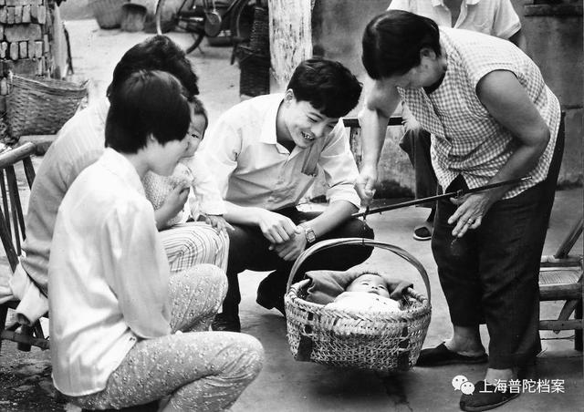 重回80年代，看看普陀这个古镇深处的“小桥流水人家”→