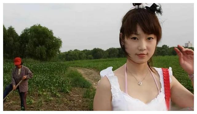 “最美裸模”张筱雨，22岁就拍了21套私密写真，40岁仍孤身