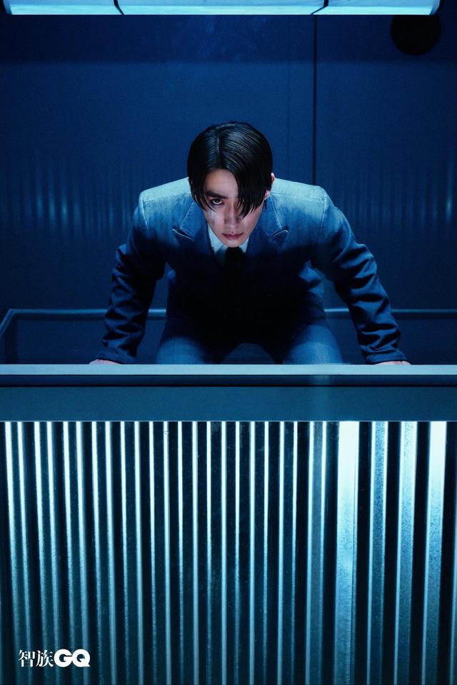 朱一龙 × 《智族GQ》封面,冷冽与狂野的完美碰撞