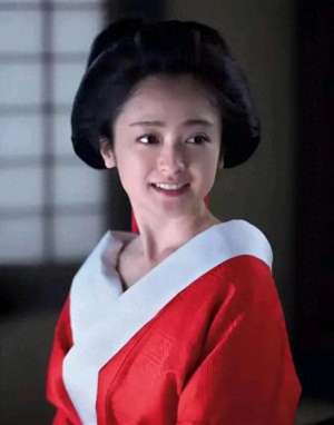 日本xxxx片(日本大尺度“三级片”【花宵道中】女主的颜值身材谁不迷糊)