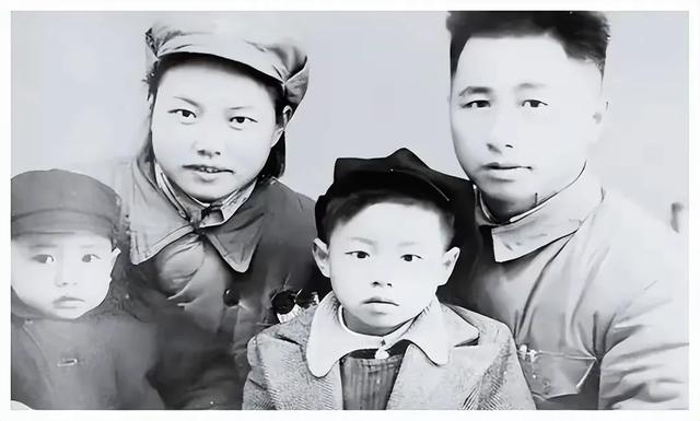 革命爱情，重新牵手：成钧与周月茜的不凡感情经历