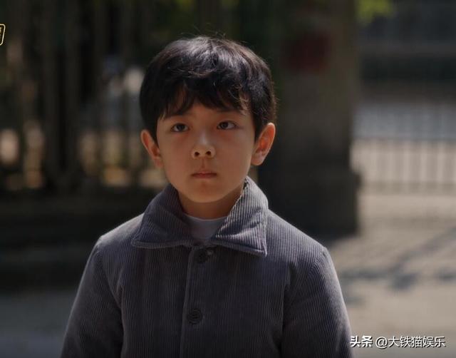 小演员别选太惊艳，不然尴尬的就是成年演员，范丞丞根本接不住戏