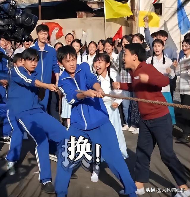 小演员别选太惊艳，不然尴尬的就是成年演员，范丞丞根本接不住戏