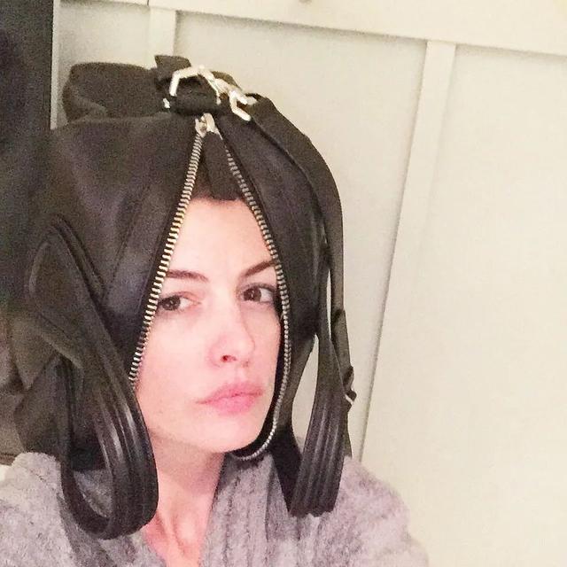 “人间尤物”安妮海瑟薇原来是个逗比？网友：哈哈哈一张嘴全破灭