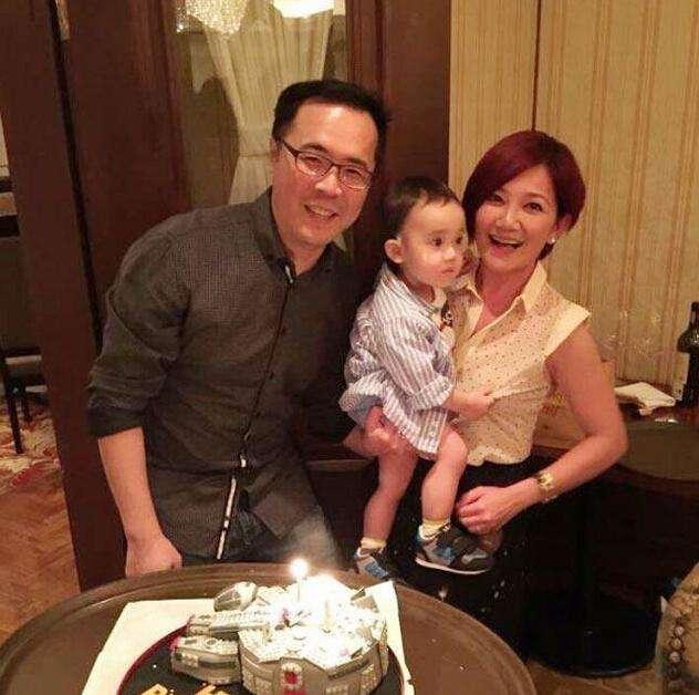 “情歌天后”梁静茹真的离婚了，可这与范玮琪又有什么关系呢？