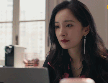 《爱的二八定律》首播！杨幂脸垮被吐槽油腻，跟许凯同框无CP感