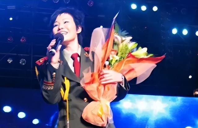 她从高烧再到离世仅16天，带病参加春晚，最后的时间也留在舞台上