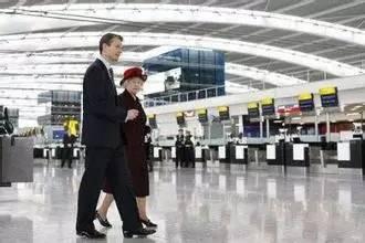 会玩！小伊90大寿，看一代傲娇软萌的英国女王是如何炼成的