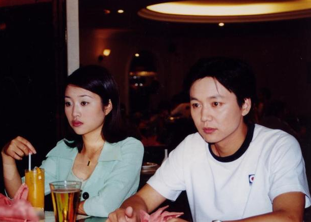 刘奕君：人生低谷期净身出户，二婚娶小娇妻终获幸福