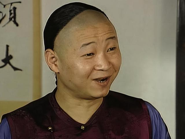 53岁“三德子”近况：娶小15岁名模当老婆，如今隐居山林身价过亿