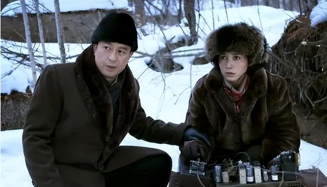 二刷《悬崖》顿悟：周乙与顾秋妍“同居”六年，为何没有日久生情