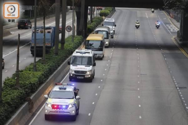 香港“贼王”季炳雄出狱，直送美国