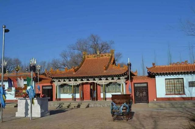 蒙古族文化巨人萨冈彻辰