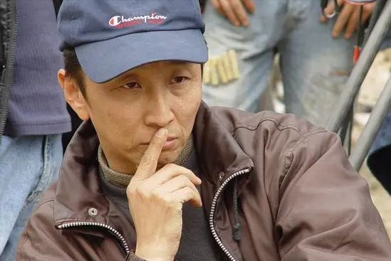 丛珊：与大9岁法国佬难幸福，2婚带娃嫁导演萧锋，12年成全家团宠