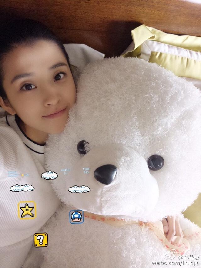 霸气!五阿哥张睿上午被曝光恋情 下午大方认爱:就是这个姑娘