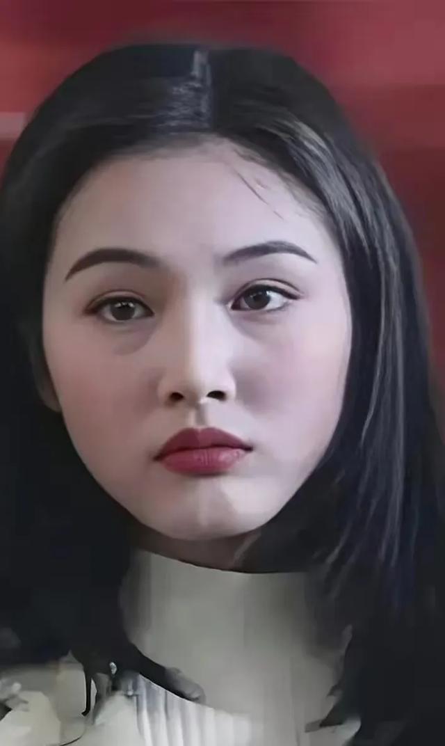 被称为“男人婆”的张延，美到恰如其分，知性且优雅，实力派演员