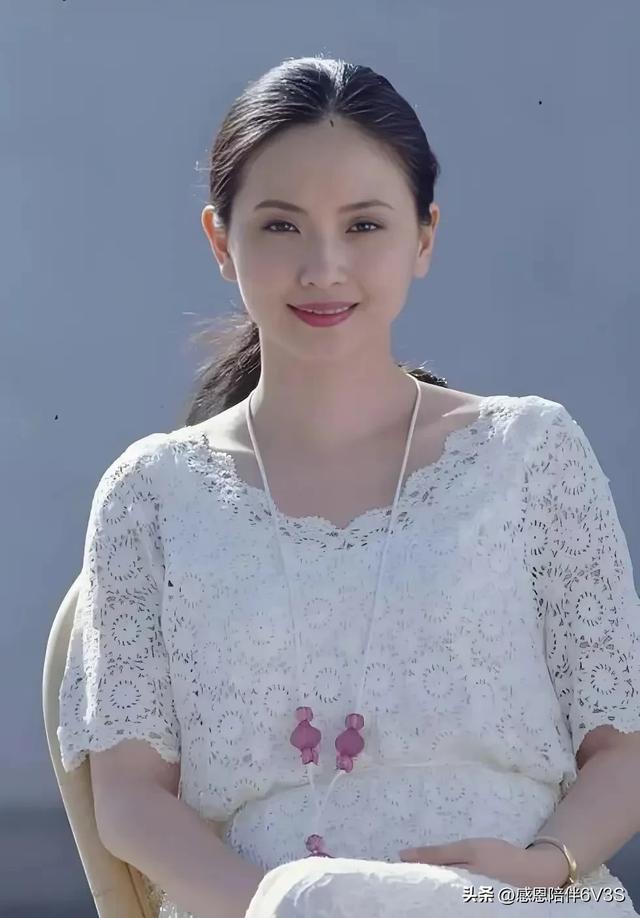 陶慧敏年轻时候的她，堪称众多人心中的女神，
