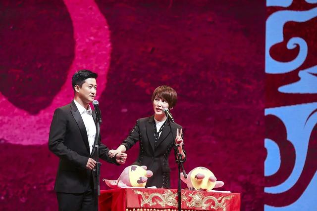 吴京妻子谢楠:原是主持人,为丈夫放弃工作,曾倾家荡产支持吴京