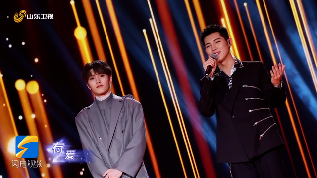 山东春晚冲上热搜！张韶涵激情献唱斗罗大陆主题曲《破茧》！燃炸！整期回看→