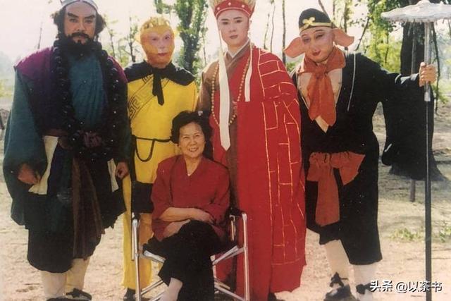 带三个娃嫁小14岁丈夫，她病逝7年后，丈夫王崇秋的做法令人感动