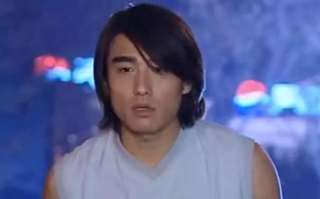 《粉红女郎》播出16年，曾经穿粉西装的龚喜还有谁记得？