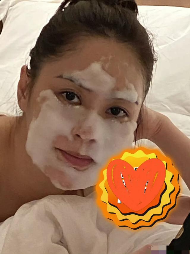 阿娇艳照门再现？被曝知三当三，刚离婚就主动撩小鲜肉，发私密照