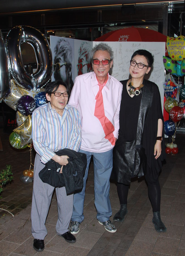 79岁再拿金像奖，生于广西身高不足一米五，他缘何成香港影坛大佬