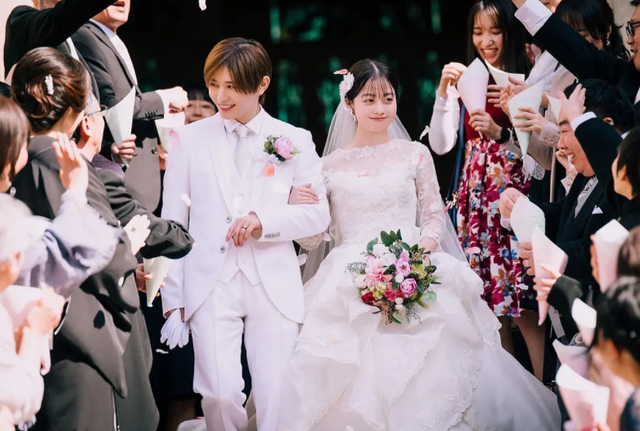 漫改剧《献给国王的无名指》《坠落JK与废人老师》你看了吗？