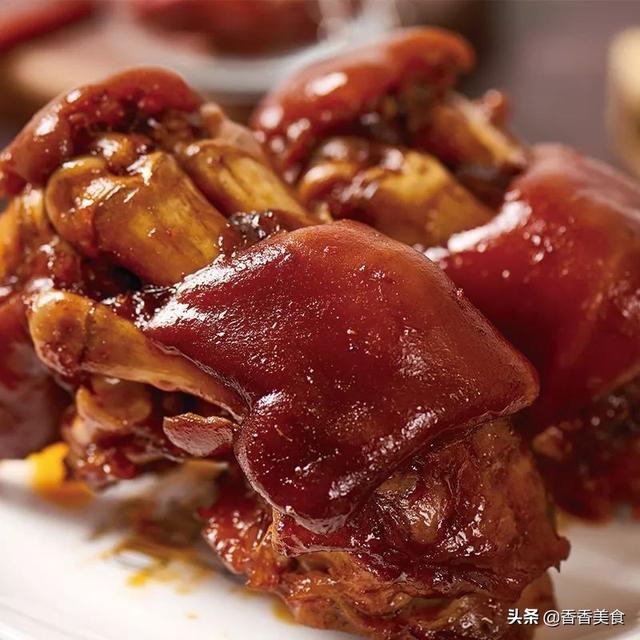 吃货们又爱又恨的大猪蹄子，有人竟把它做出了门道来