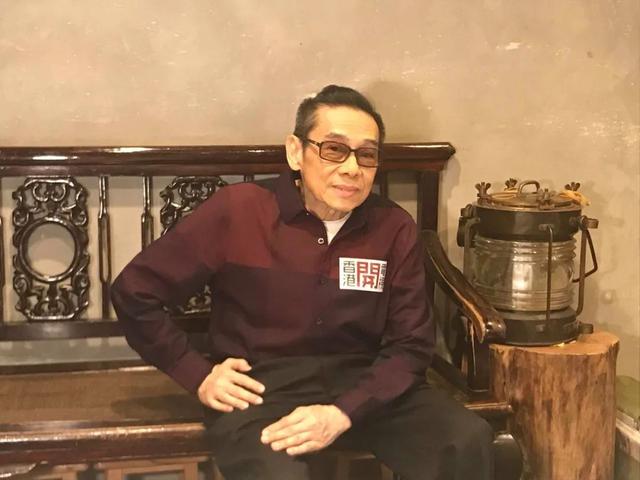 79岁再拿金像奖，生于广西身高不足一米五，他缘何成香港影坛大佬