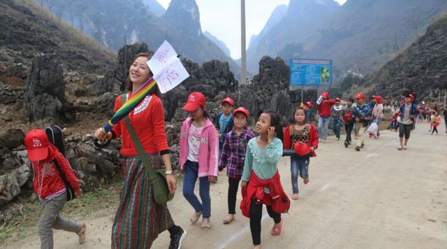 干爹陈道明干哥佟大为，在男人堆里游刃有余，“顶级绿茶”现行记