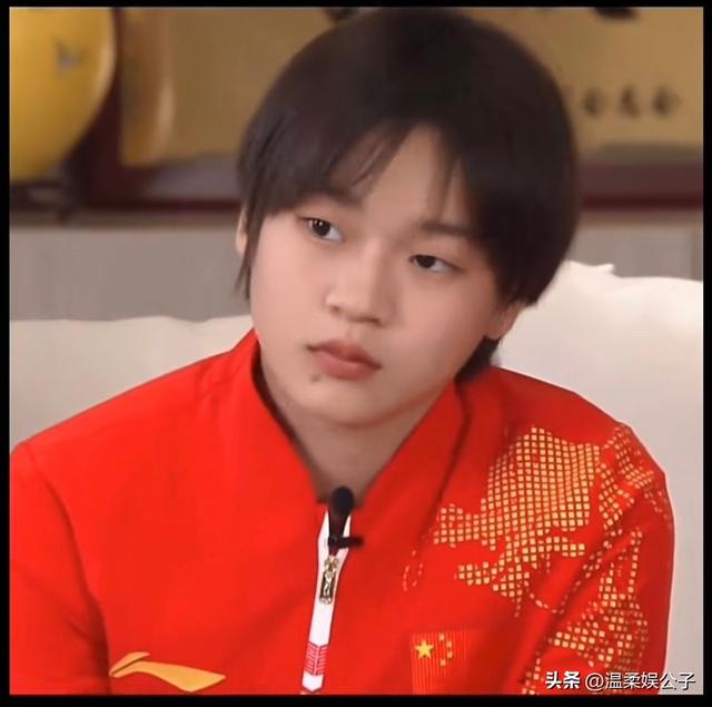 丹凤眼真的是最美眼型，这7位看一眼就再难忘，精致到骨子里