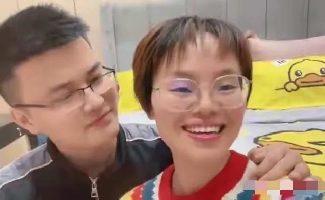 网红孙彩虹宣布怀上四胎，疑似为带货炒作，曾购4000千万豪宅