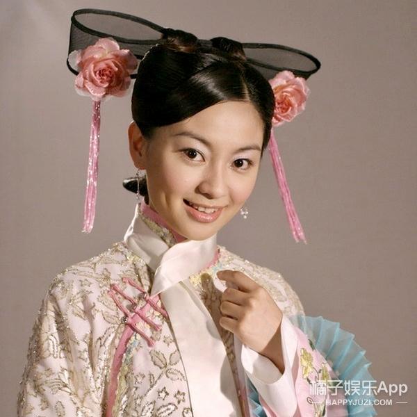 还记得《倚天屠龙记》里的小昭吗？44岁竟然活得如此精彩