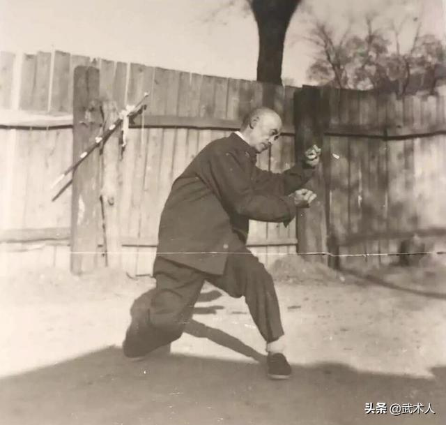 烟台郝家太极梅花螳螂拳嫡传郝斌先生演练的螳螂拳