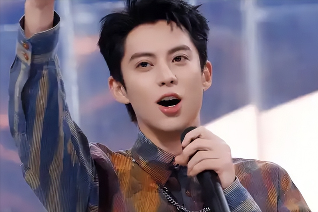 善恶有报!2025刚开始王劲松就给内娱演员敲警钟,王鹤棣感同身受