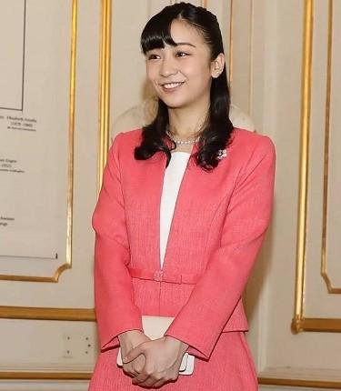 日本皇室最美公主：29岁佳子漂亮却小家子气，远不如爱子气场强大
