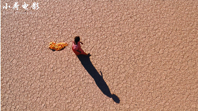 一部话题敏感的欧美片，将非洲女性的难言之隐，展现得淋漓尽致